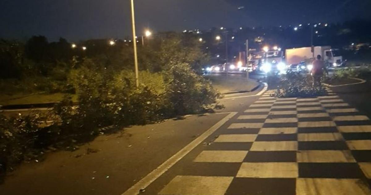     





Des barrages érigés sur les routes pour manifester contre la réforme des retraites




