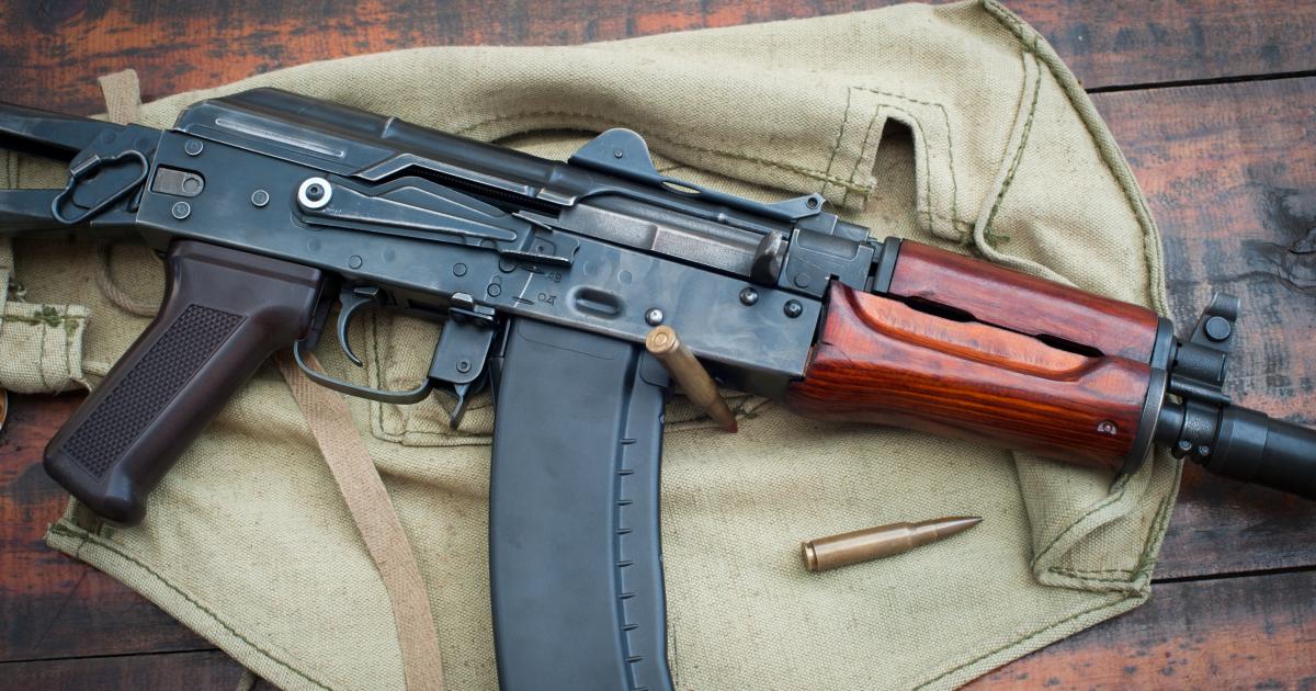Interpellé après avoir sorti un fusil-mitrailleur à Petit-Bourg