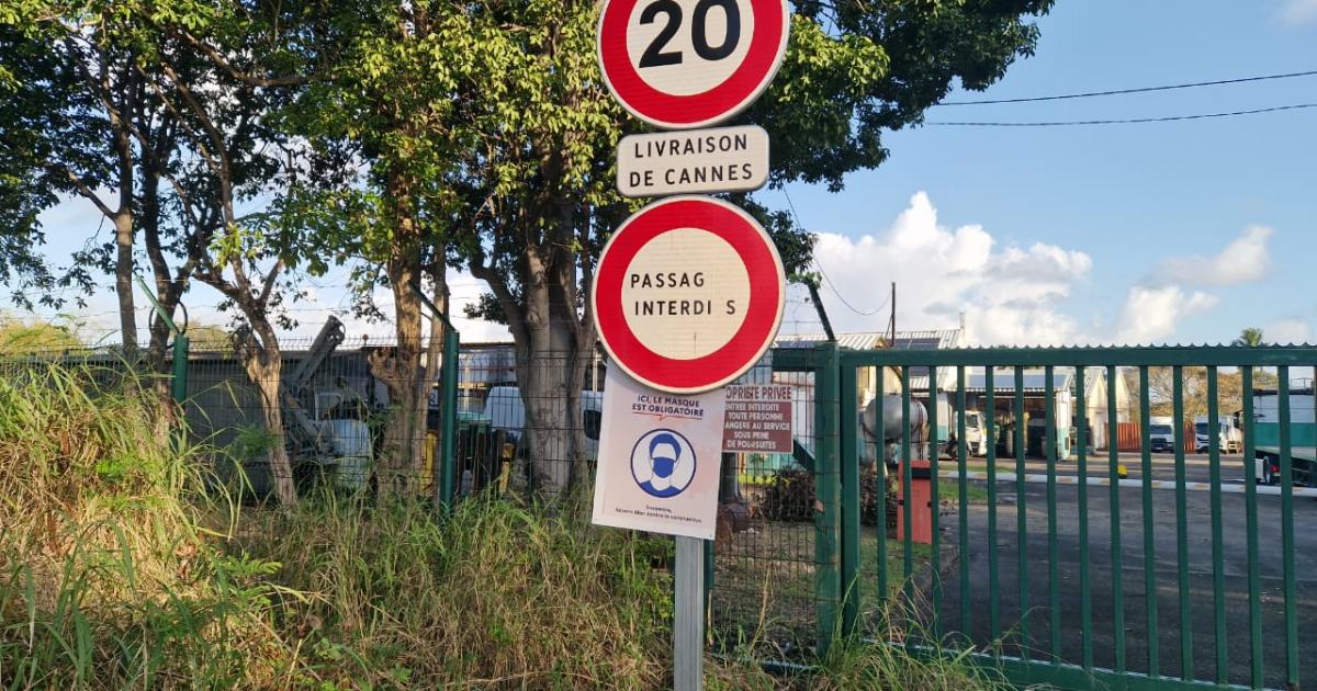 Dossier de la canne : la baie du Moule sur la N5 est bloquée