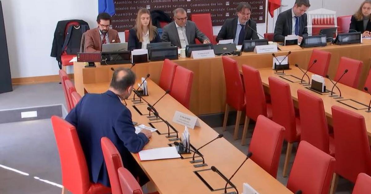     





La commission sur la vie chère en Outre-mer constate la complexité du sujet




