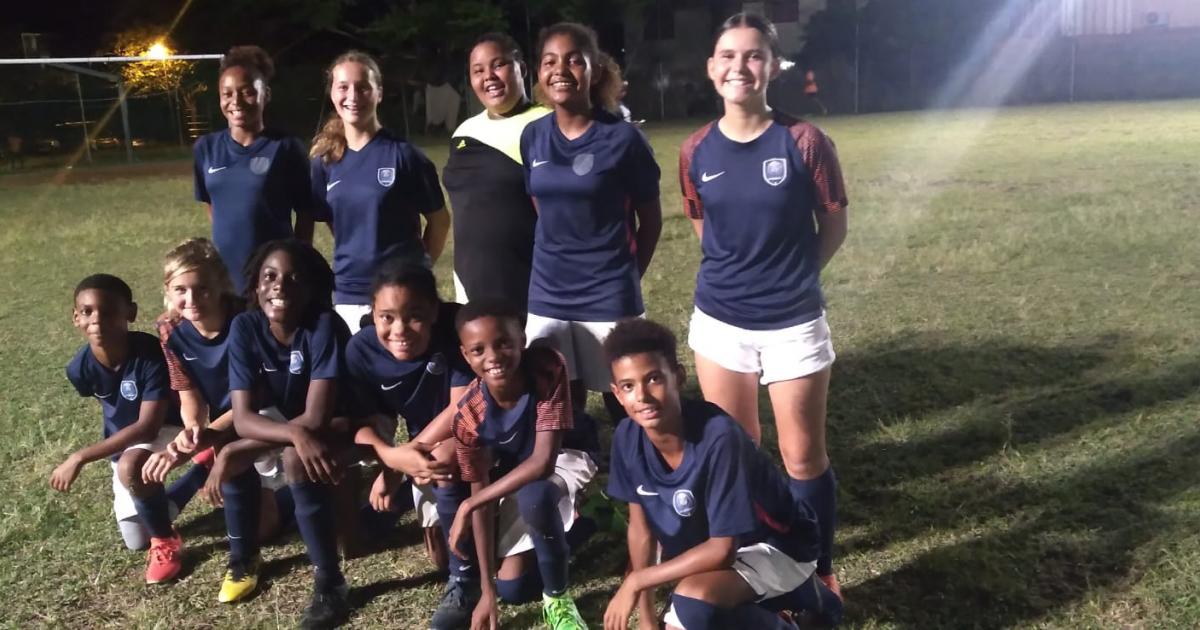 Football : 22 jeunes filles et garçons s’envolent pour la Paris Saint-Germain Academy Cup