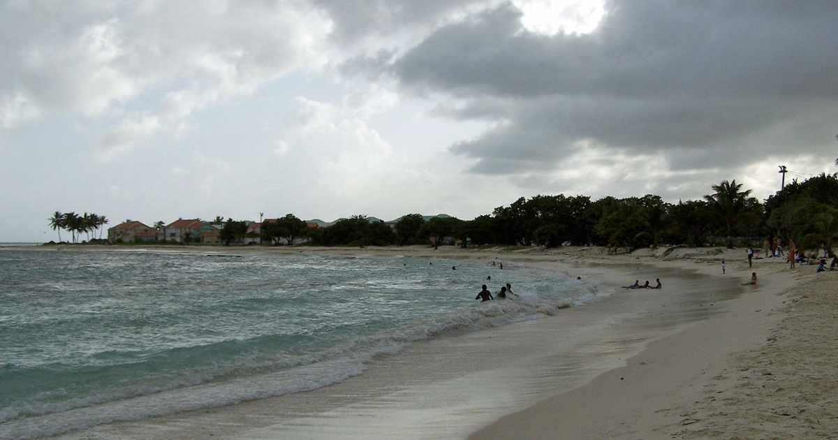 Saint-François : un garçon de 10 ans se noie à la plage de Raisins clairs