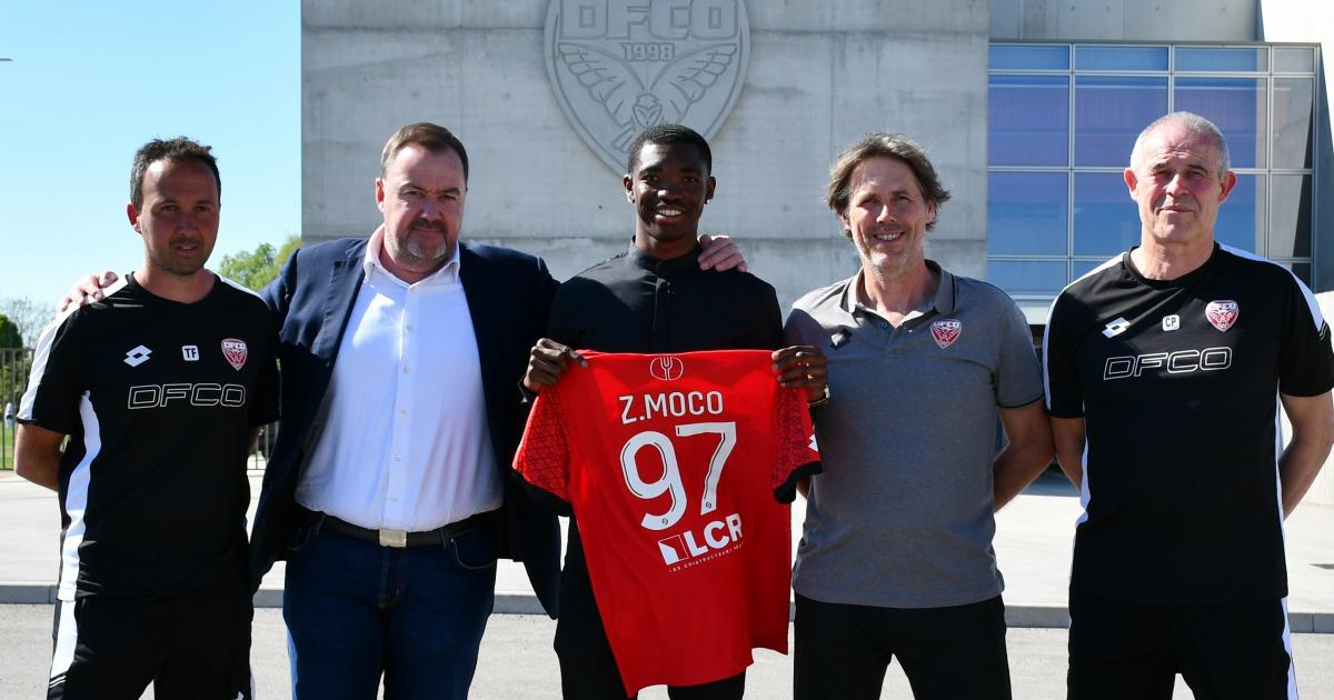     





Football : le Guadeloupéen Zoran Moco signe un premier contrat pro à Dijon




