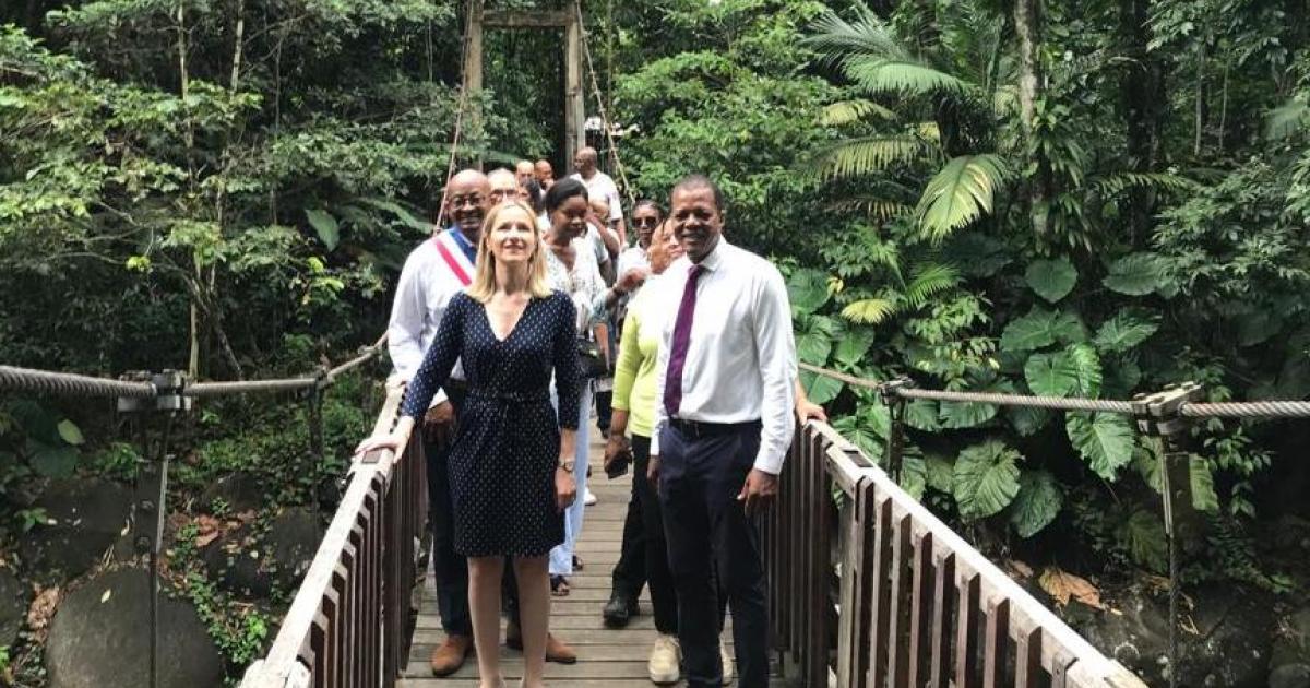 Eau, sargasses, biodiversité... Une visite ministérielle remplie pour Bérangère Couillard en Guadeloupe