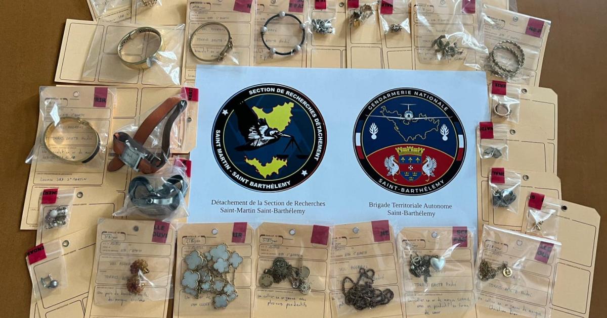     





180 000 euros de bijoux retrouvés chez deux voleurs présumés à Saint-Barth




