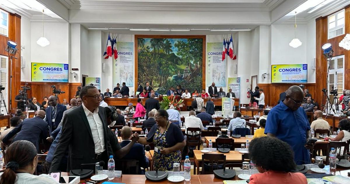 Revivez en temps réel le XVIIe congrès des élus de Guadeloupe
