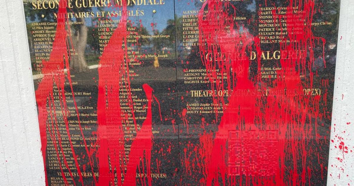 Monuments aux morts vandalisés, le préfet condamne ces « dégradations inacceptables »