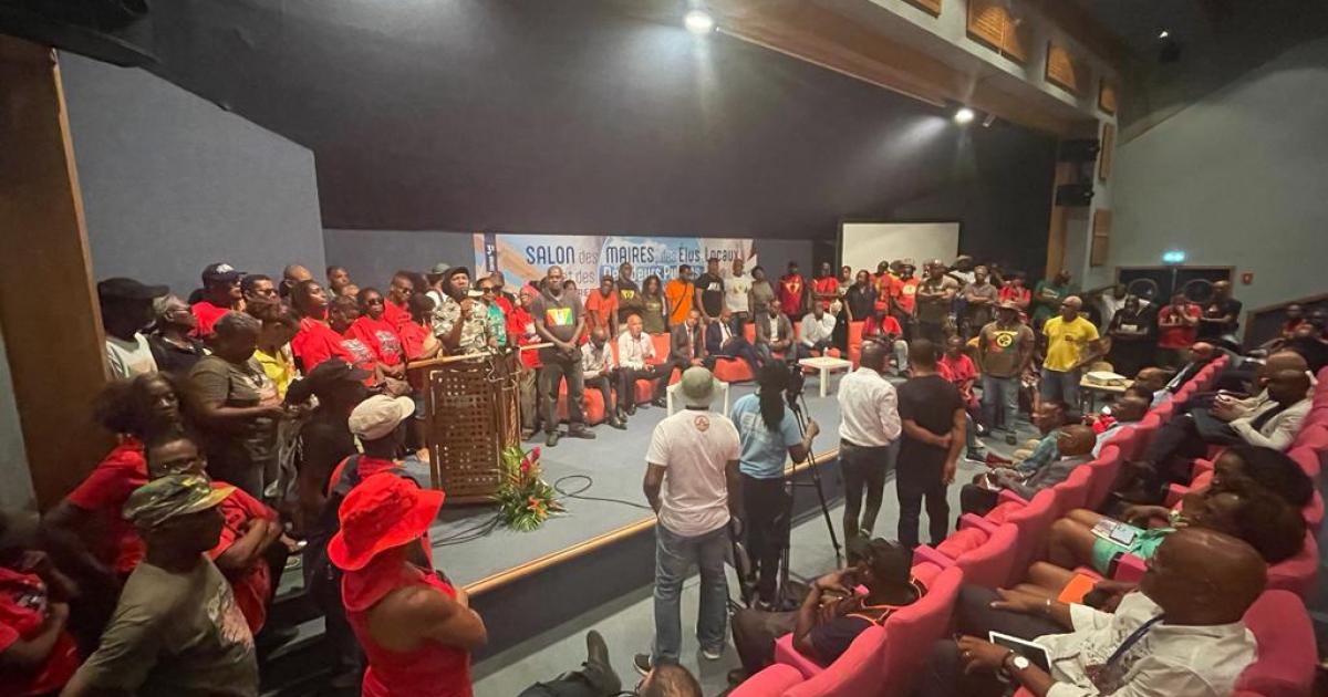 Au salon des maires, une motion pour soutenir les élus victimes de violences