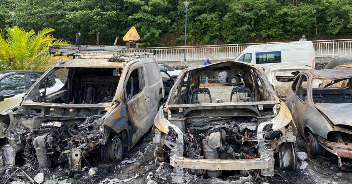 A Godissard, des habitants sidérés après l’incendie de 15 voitures