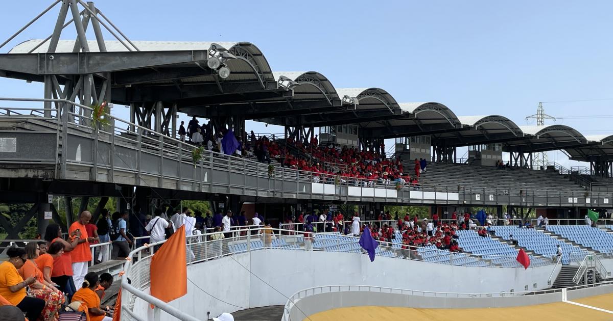     





L’ordination épiscopale de Mgr Philippe Guiougou au vélodrome de Gourdeliane




