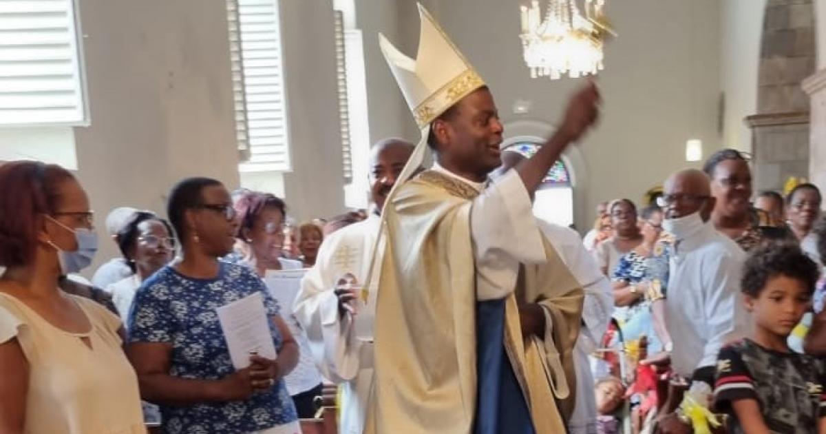 Monseigneur Philippe Guiougou a célébré sa première messe en tant qu’évêque