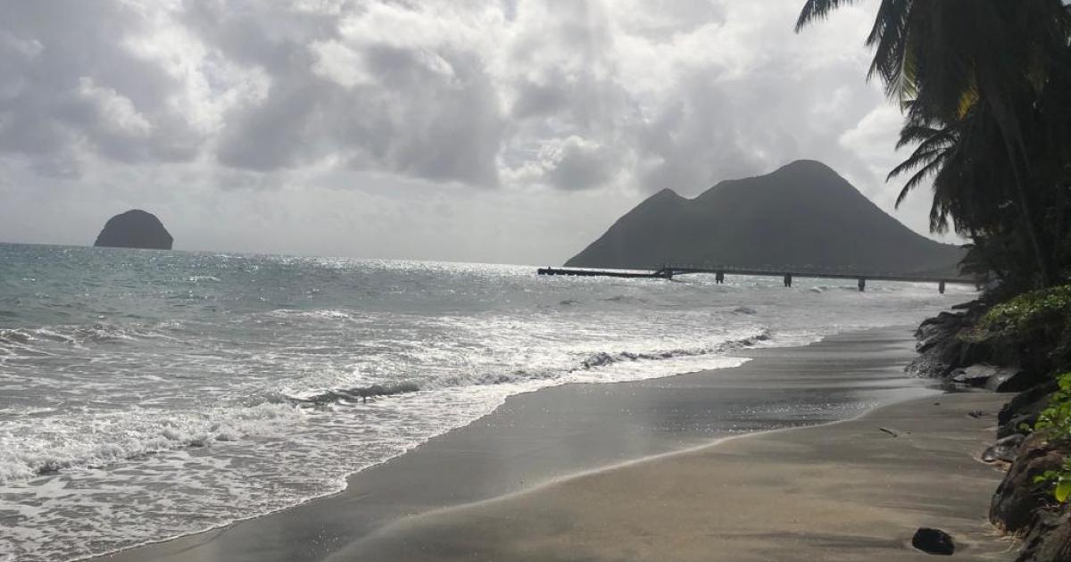 Un jeune surfeur d’une vingtaine d’années se noie au Diamant