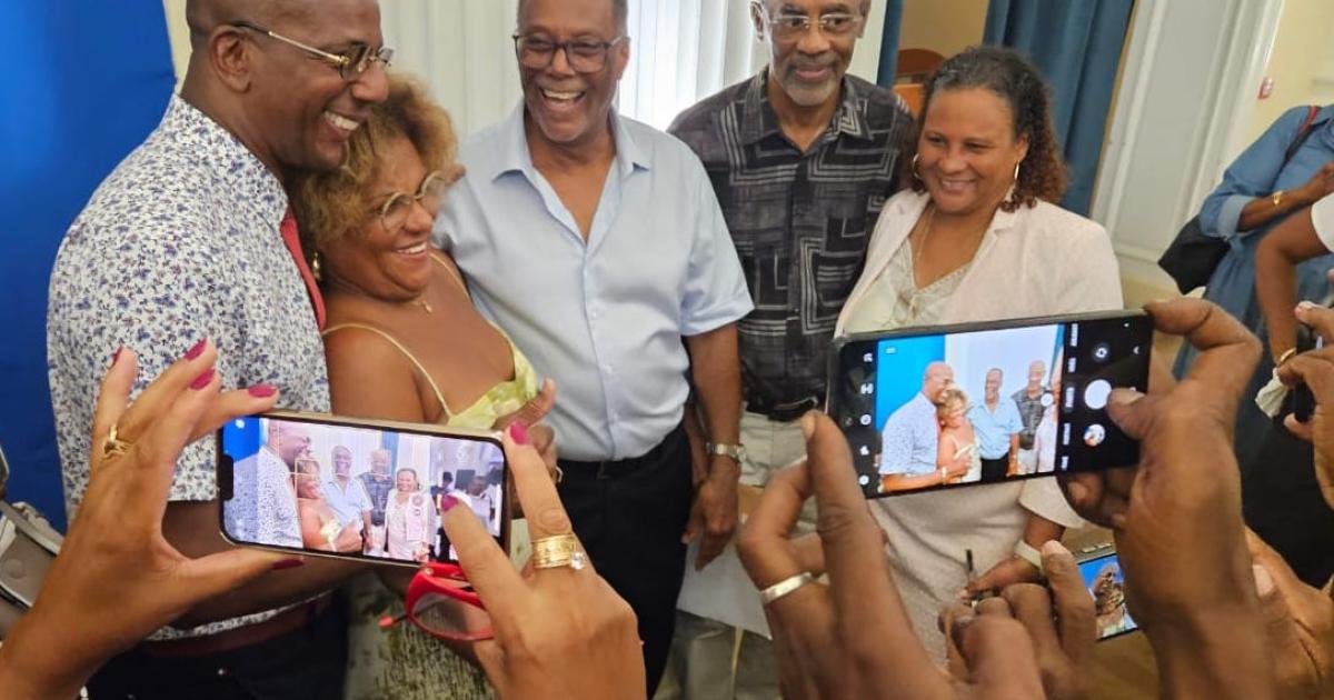     





[DIRECT] Elections sénatoriales en Martinique : Frédéric Buval est le 2ème sénateur élu




