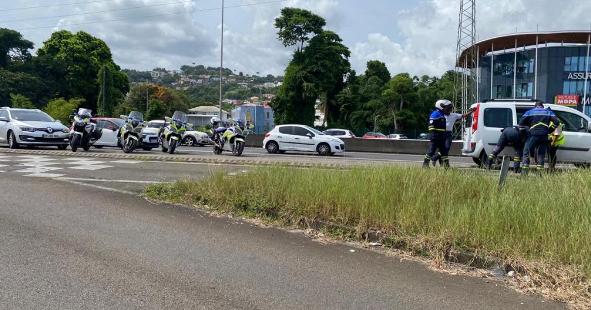 21 contraventions pour des véhicules empruntant la voie du TSCP