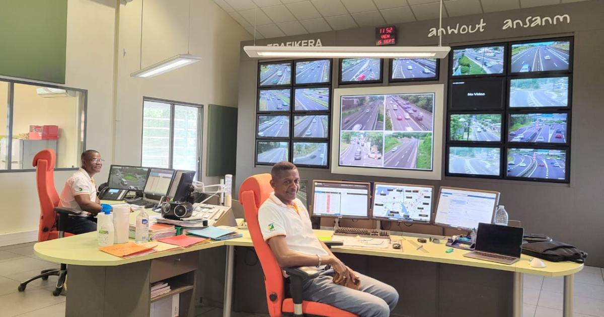     





[VIDEOS] En immersion à Trafikera qui fête ses 10 ans d’existence en Guadeloupe




