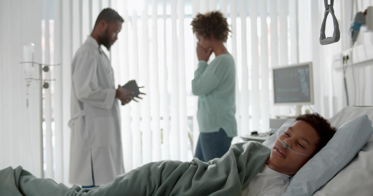 Cancers pédiatriques : le douloureux départ des enfants malades vers l’Hexagone