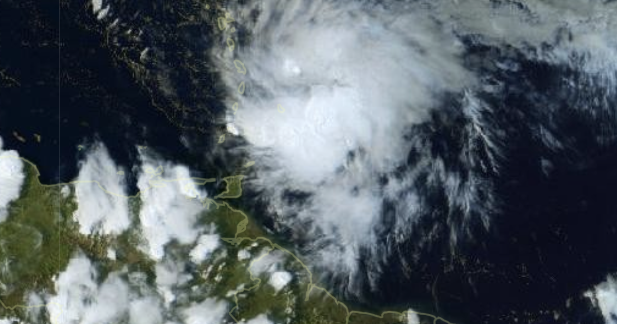Ouragan « Tammy » : la Martinique passe en Jaune « vents et pluies » et reste en Orange « vagues-submersion »