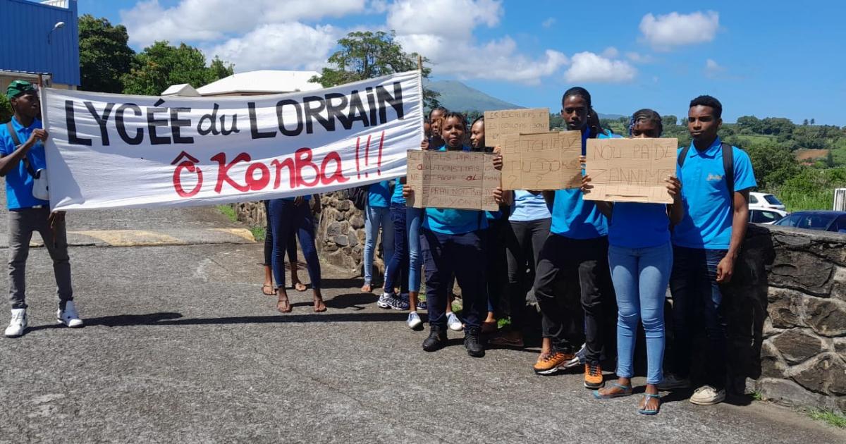 Les élèves manifestent au lycée du Lorrain