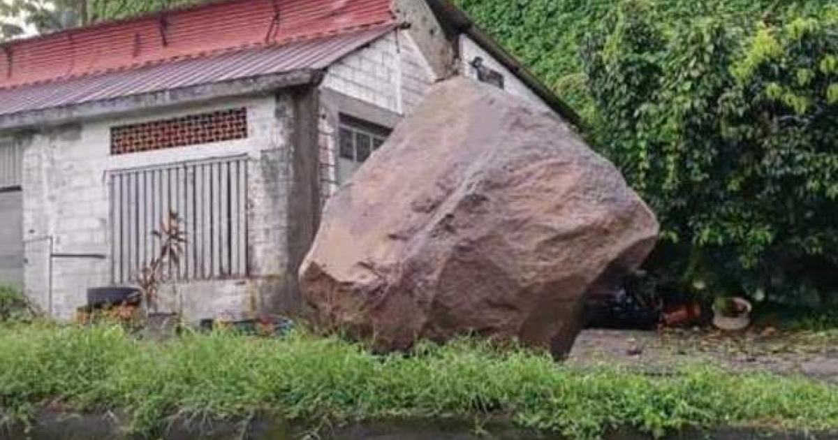 Grosse frayeur à Saint-Pierre : un énorme rocher dévale la falaise à 1m d'un garage !