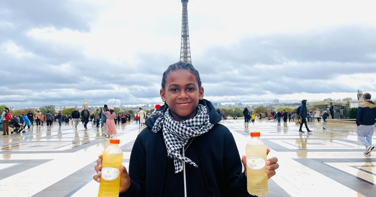 Alan Jean, le « kidpreneur » martiniquais, présente ses citronnades à Paris