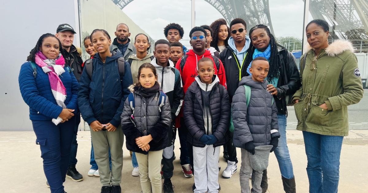 Des jeunes guadeloupéens à la découverte des institutions nationales