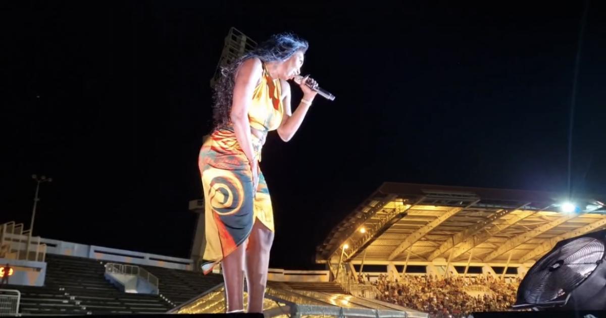     





[VIDEO] Aya Nakamura « a fait le job » en Martinique




