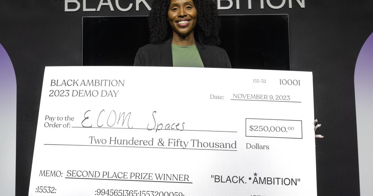 Maïré Bavarday-Rosa reçoit le deuxième prix du Black Ambition de Phraell Williams