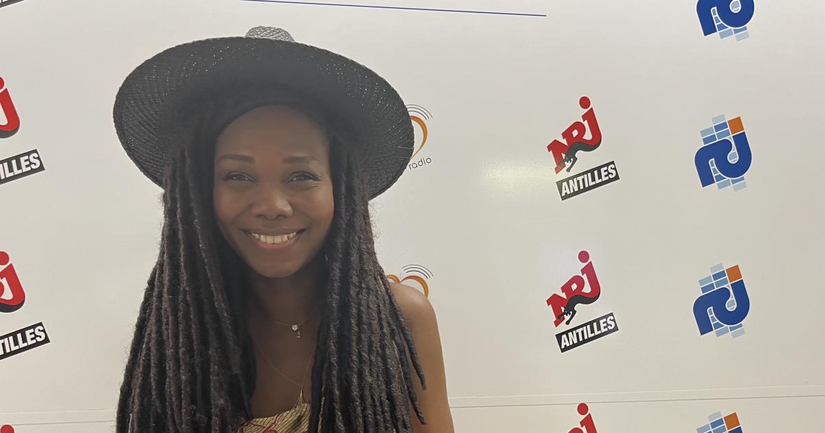     





[VIDEO] Kareen Guiock-Thuram : « j’avais hâte de venir chanter en Martinique »




