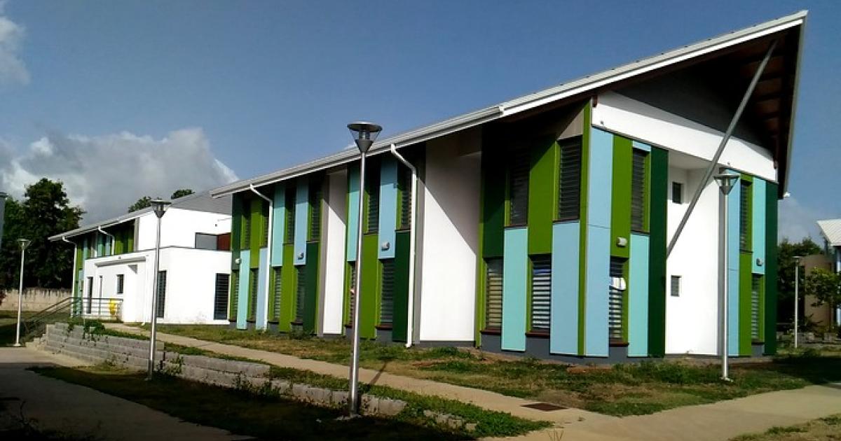 Un agent de sécurité braqué devant le lycée Raoul-Georges Nicolo à Basse-Terre