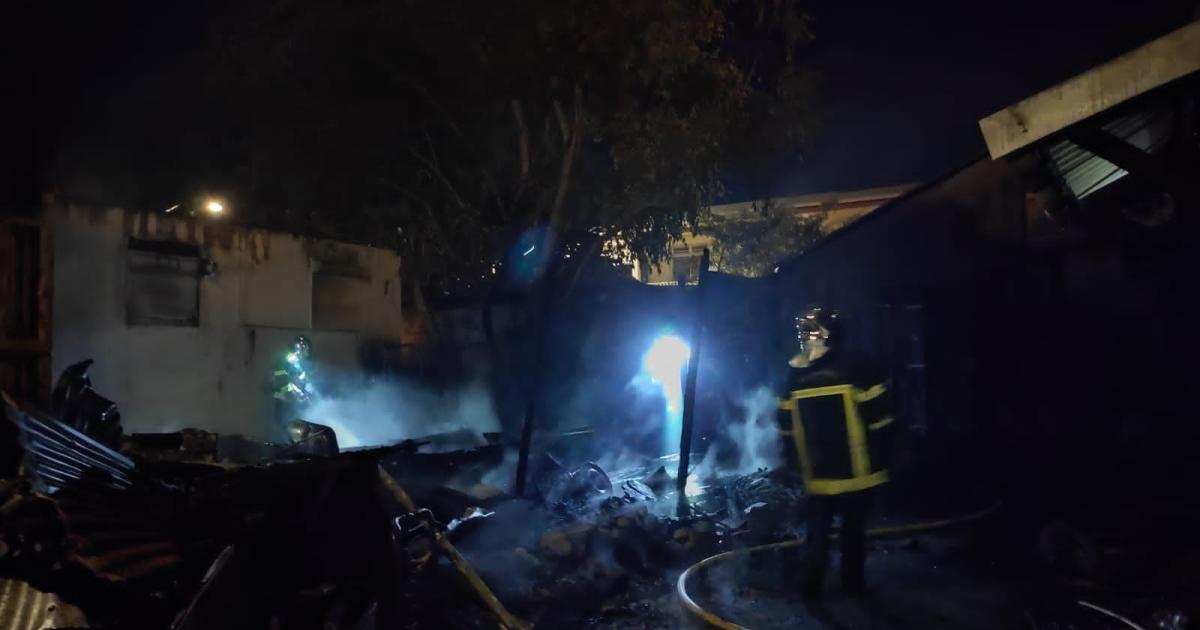     





Une maison détruite dans un incendie à Baillif




