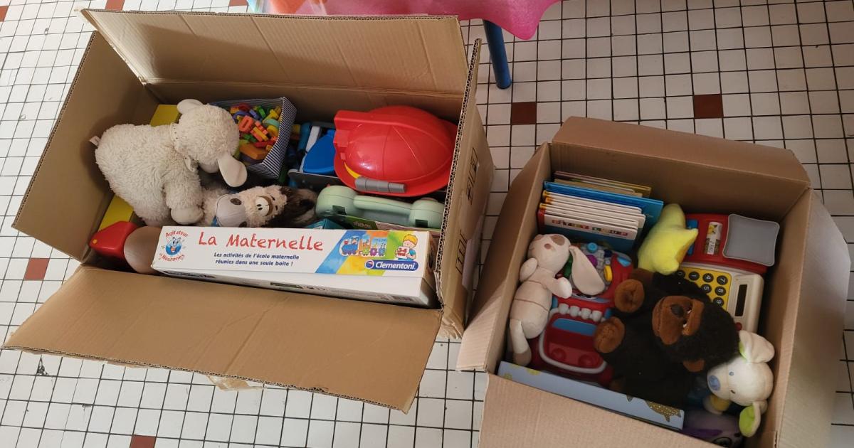 Cadeaux de Noël : la récolte des lycéens de Baimbridge pour les élèves de Maternelle