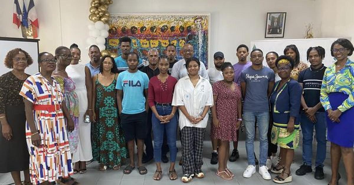 10 jeunes s’engagent en service civique pour la ville de Petit-Bourg