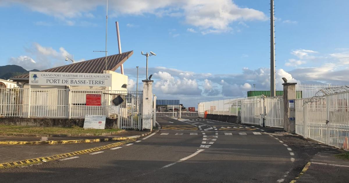 Crash aux Saintes : la récupération des corps, une opération lente et délicate