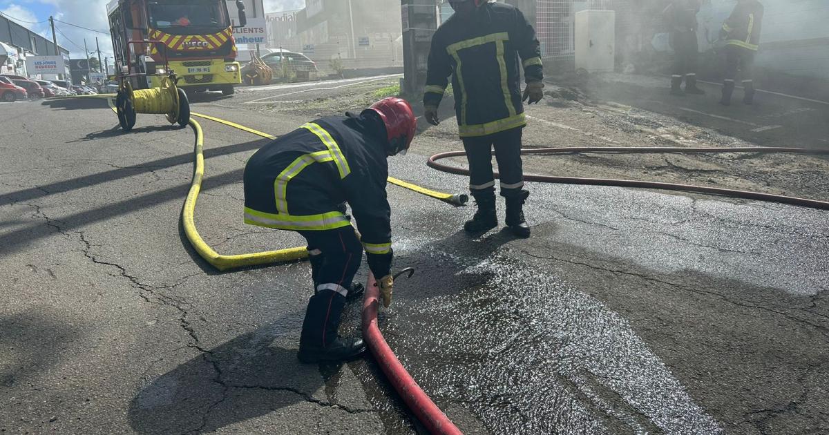 Incendie dans un magasin de la zone des Mangles