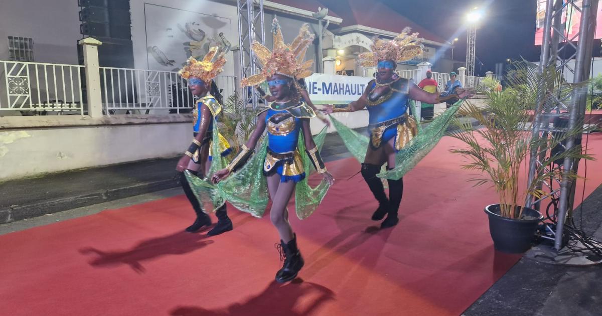     





Ganm an mas ou l'art du costume carnavalesque




