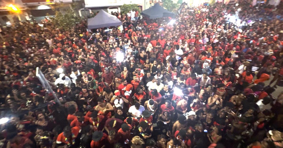 212 000 carnavaliers à Fort-de-France, 56 armes blanches saisies, plusieurs interpellations