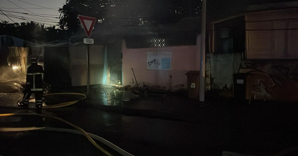 Deux véhicules et une épicerie incendiés à Pointe-à-Pitre