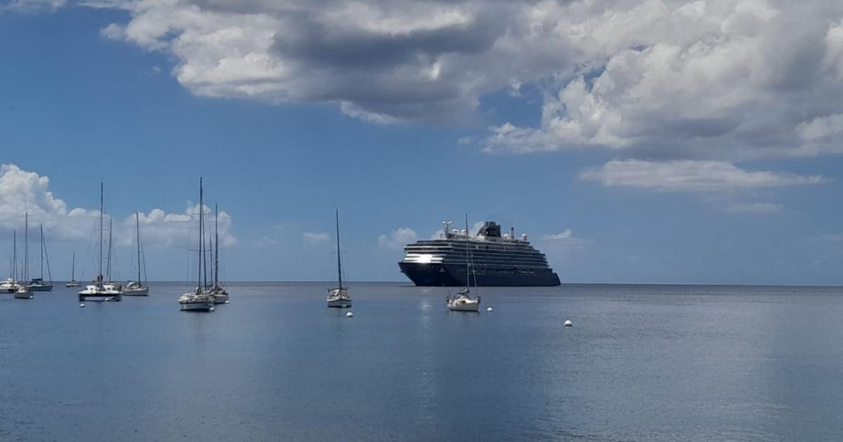 À Saint-Pierre, la difficile cohabitation entre croisiéristes et Pierrotins