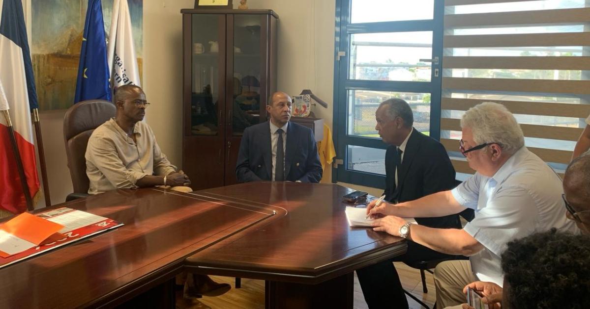     





Football : Philippe Diallo en visite en Guadeloupe




