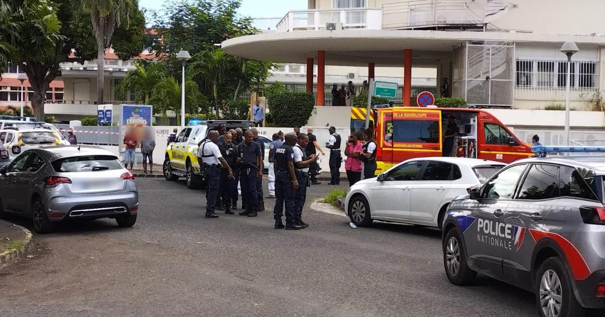 En plein jour, ils ouvrent le feu sur un homme pour lui dérober un bijou