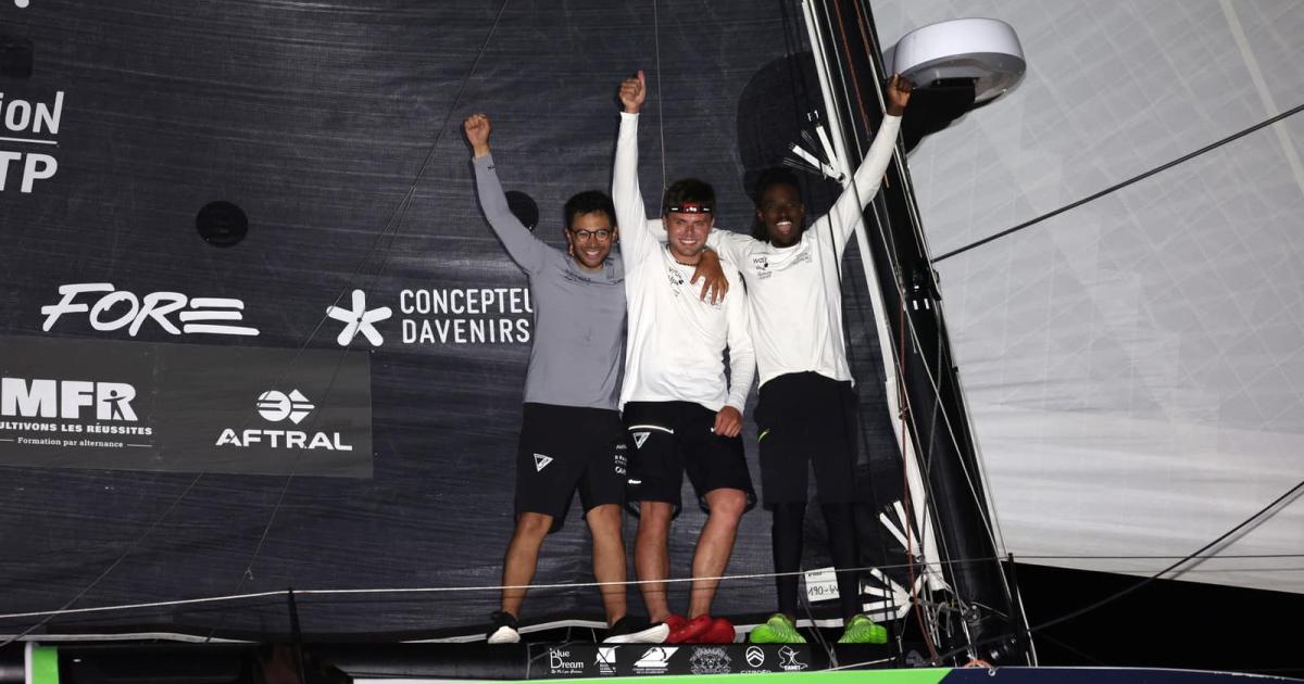     





Niji 40 : Kéni Piperol, Thomas Jourdren et Lomano Takasi arrivés 5e




