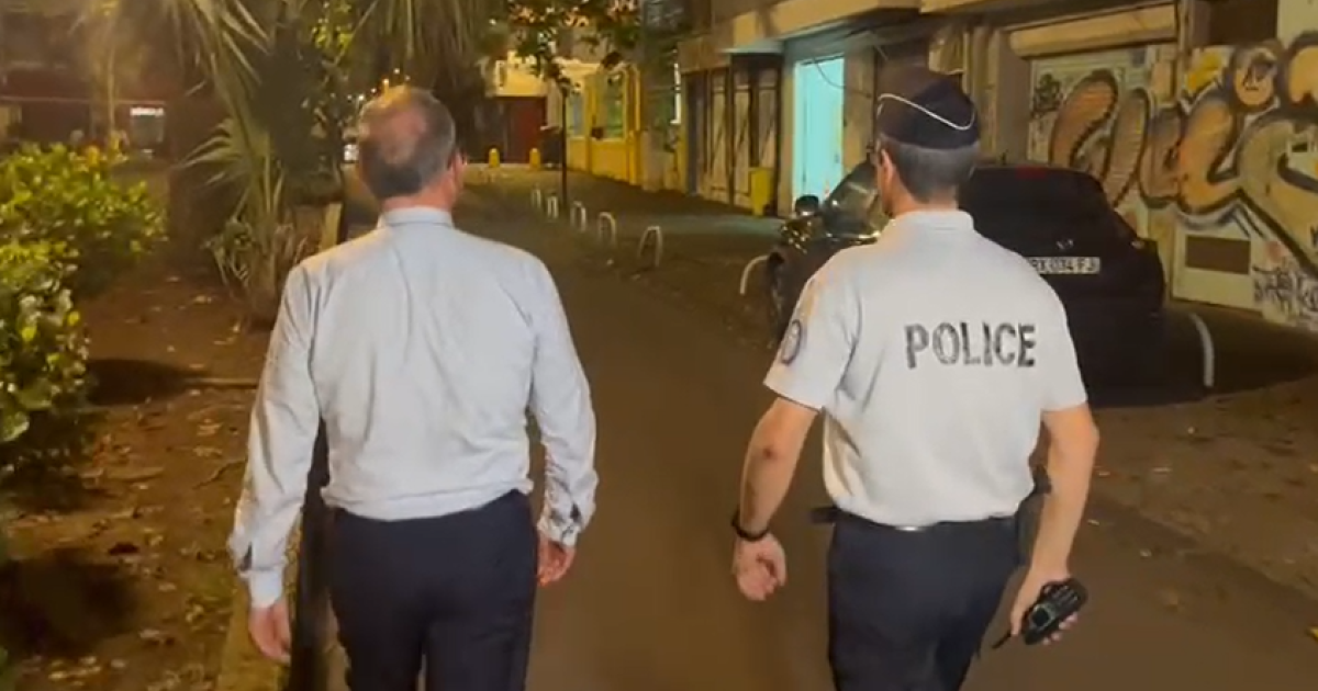     





Couvre-feu pour les mineurs : une grande patrouille était organisée lundi soir





