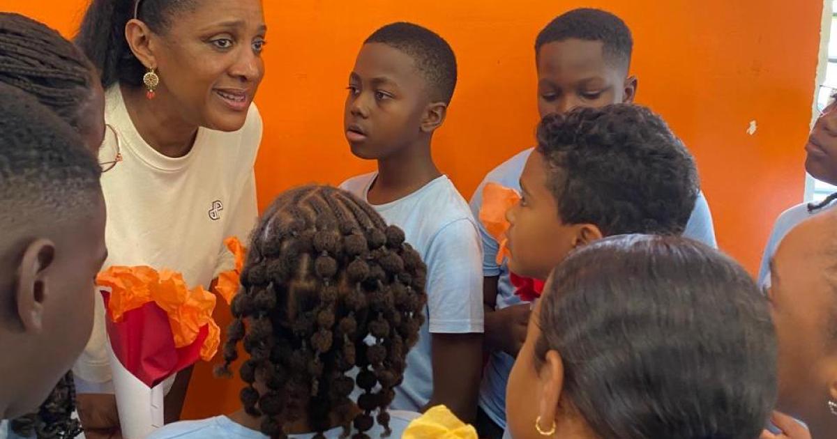 Avant d'accompagner la flamme olympique en Guadeloupe, Marie-José Pérec à la rencontre des élèves