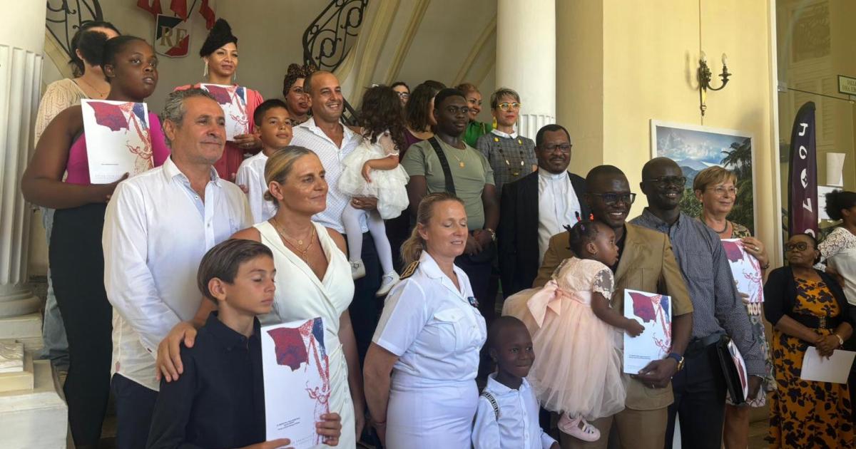 83 nouveaux citoyens français naturalisés en Martinique
