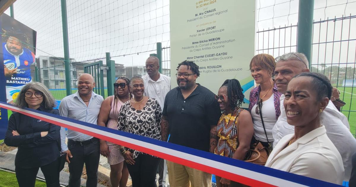 Le terrain de rugby Mathieu Bastareaud inauguré au Creps Antilles-Guyane