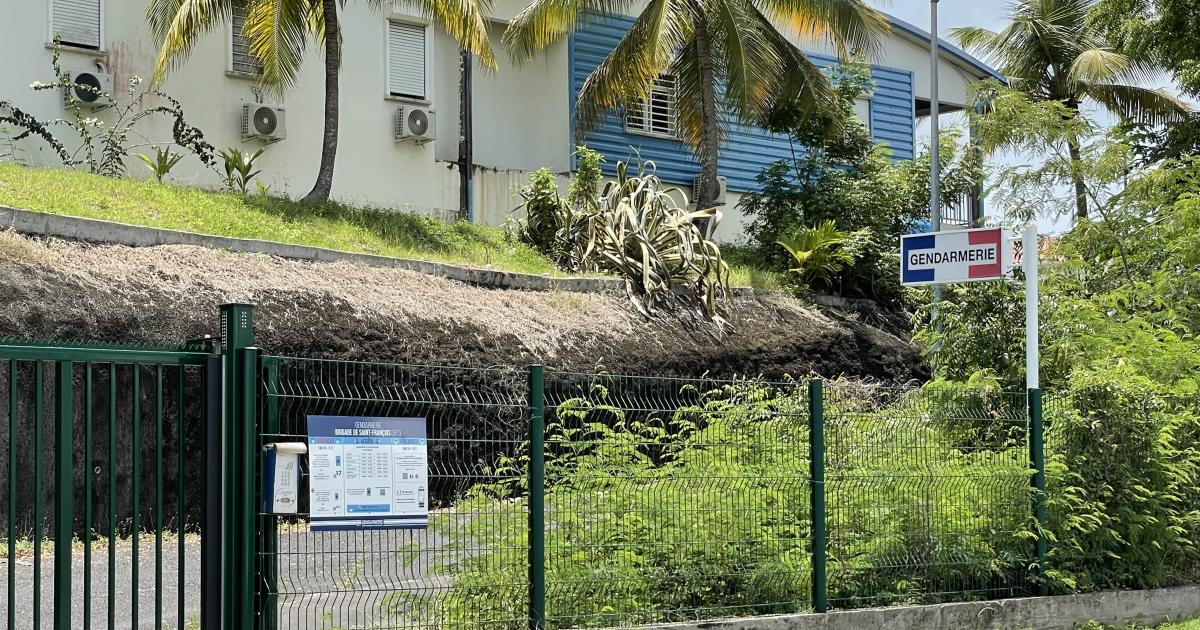 Saint-François : mort mystérieuse d’une femme, retrouvée sur la plage