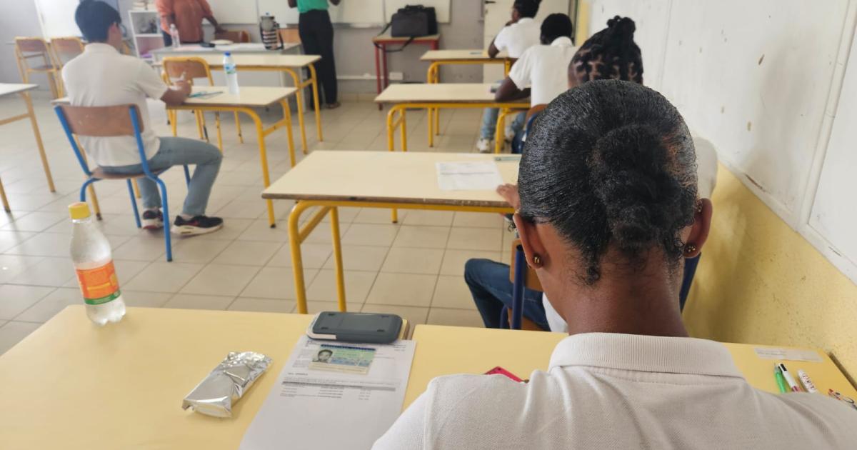     





Début des épreuves du diplôme national du brevet, ce mardi, avec un jour de retard




