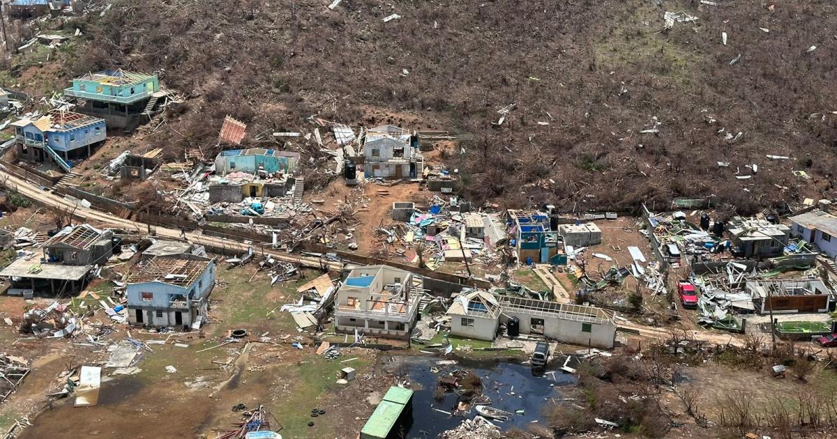 Catastrophes naturelles : l’UNESCO équipe des médias de la Caraïbe d’émetteurs et d’antennes radios