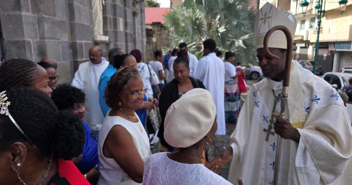 L'Église catholique célèbre la Vierge Marie