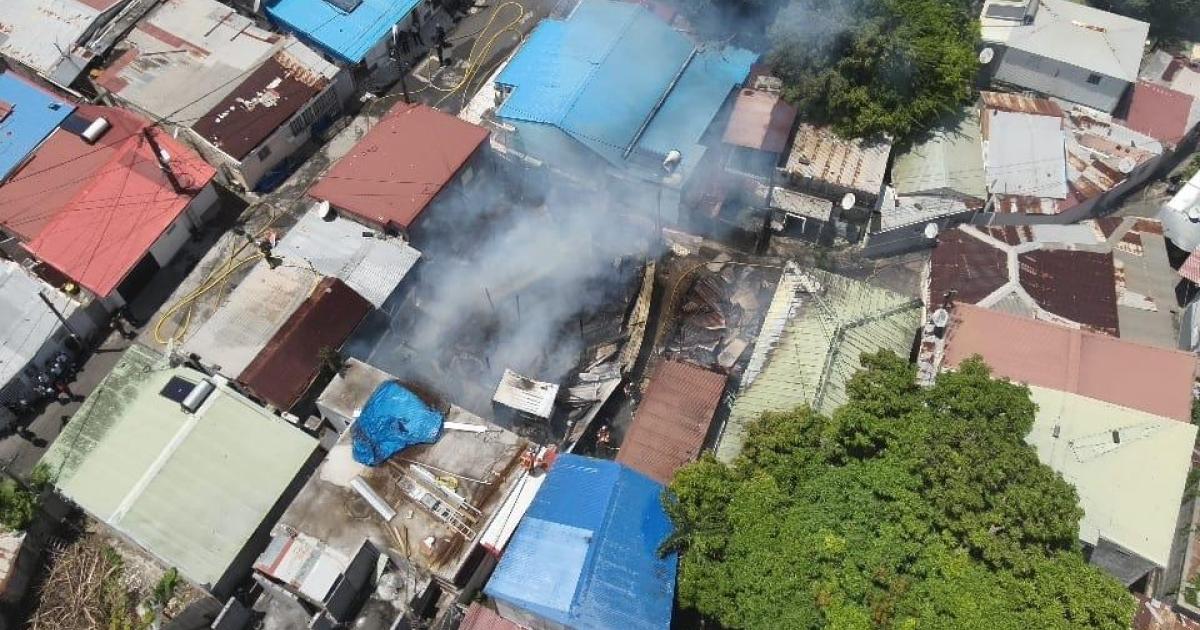 Deux maisons détruites par le feu aux Abymes